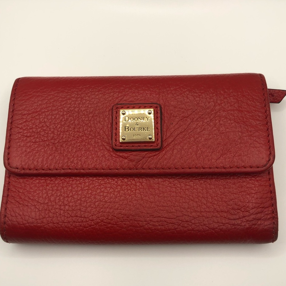 Dooney & Bourke wallet